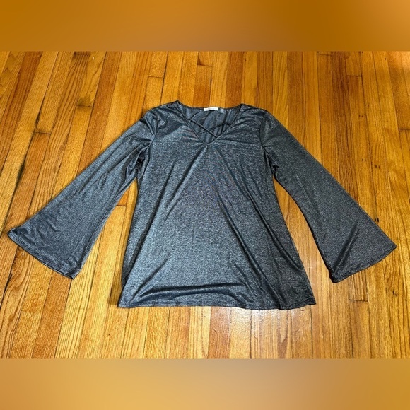 89th + Madison Silver  Long Flare Sleeve Blouse  Size Large - Picture 1 of 8